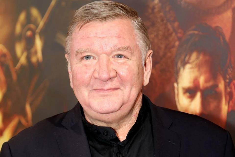 «Говорил о скором выздоровлении»: сын Романа Мадянова рассказал о последних часах жизни отца | Заслуженный артист РФ Роман Мадянов скончался на 62 году жизни