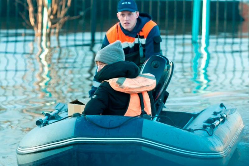 Злоумышленники запугивают уральцев сообщениями о срочной эвакуации городов из-за паводка: не ведитесь | В Свердловской области опровергли информацию о массовой эвакуации Злоумышленники запугивают уральцев сообщениями о срочной эвакуации городов из-за паводка: не ведитесь | В Свердловской области опровергли информацию о массовой эвакуации