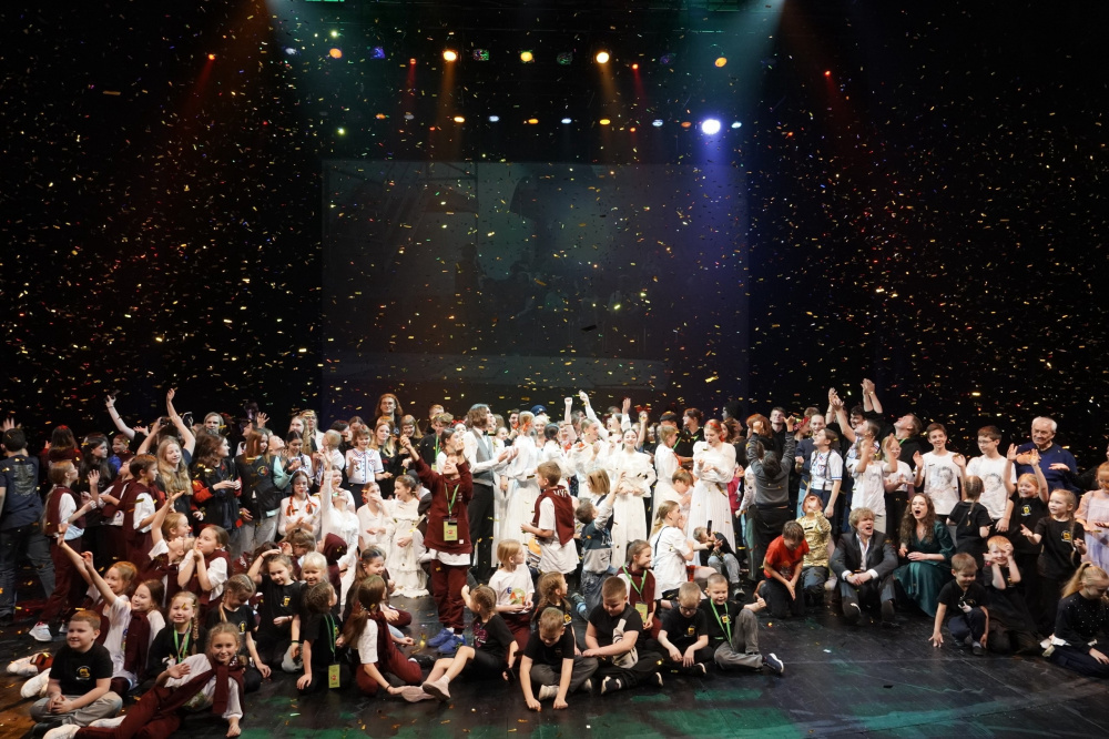 Театр из поселка под Нижним Тагилом получил диплом на фестивале «Б’АРТ’О» | Уральский театр стал одним из лучших на межрегиональном фестивале 