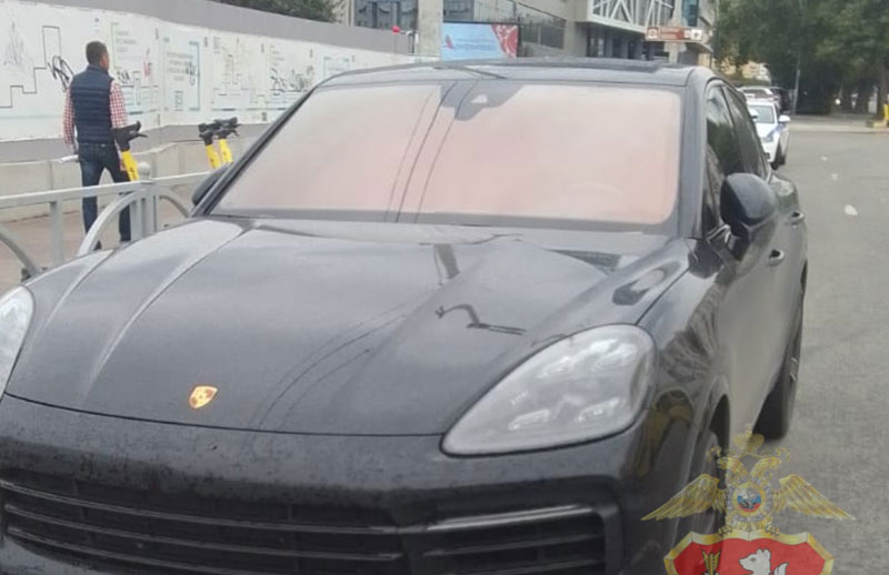 Екатеринбуржец поехал «в тёмную» — и встретил день рождения в изоляторе | Житель Екатеринбурга получил 10 суток ареста за повторную езду с тонировкой Екатеринбуржец поехал «в тёмную» — и встретил день рождения в изоляторе | Житель Екатеринбурга получил 10 суток ареста за повторную езду с тонировкой