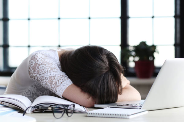 Если вы чувствуете усталость, вам может не хватать железа: эксперт рассказала о симптомах | Врач Чекмарева: организм человека не способен вырабатывать железо сам Если вы чувствуете усталость, вам может не хватать железа: эксперт рассказала о симптомах | Врач Чекмарева: организм человека не способен вырабатывать железо сам