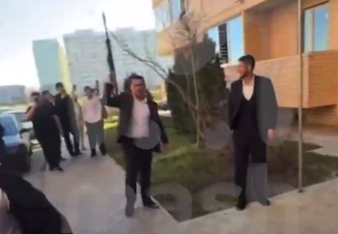 Скандал на свадьбе в Краснодаре: гости перекрыли трассу и устроили стрельбу из АК-47