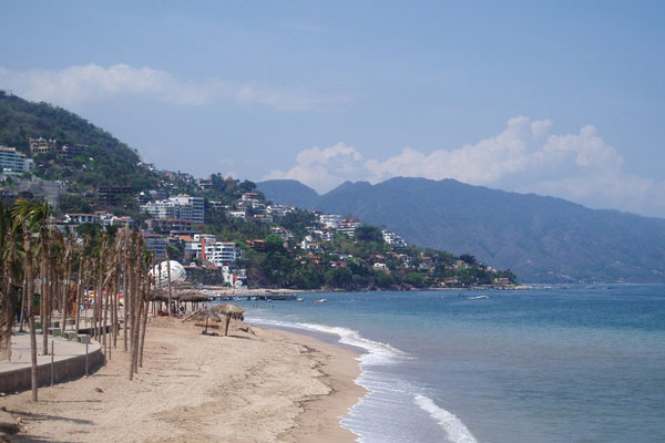 В Минэкономразвития заявили, что отдых в России доступнее, чем за рубежом | «Известия»: в России нет критического роста цен на отдых