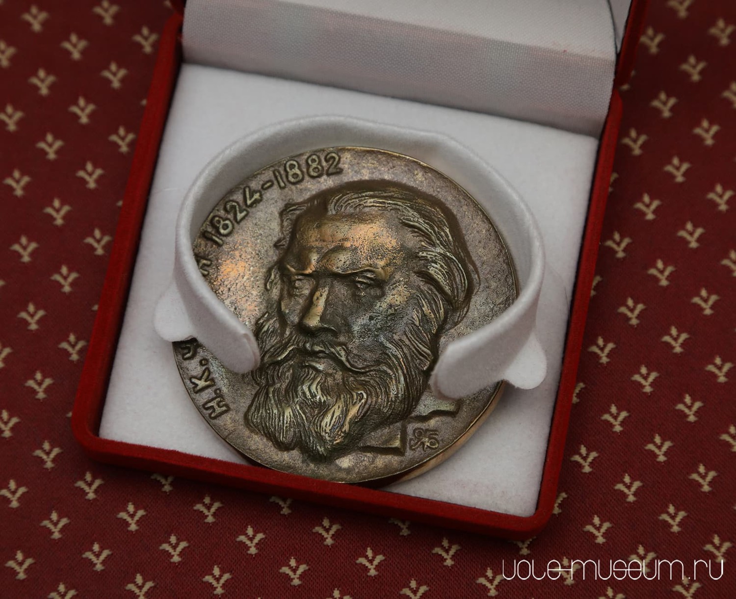 Нижнетагильский историк награждён почётной медалью уральских краеведов