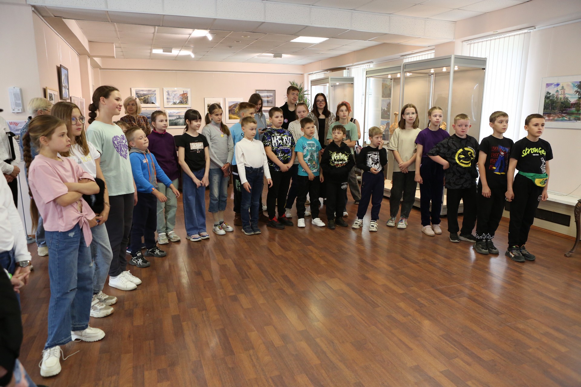 В музее УВЗ открылась передвижная художественная выставка