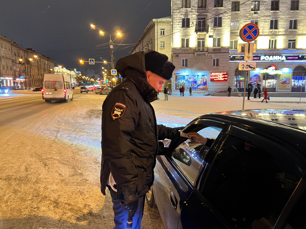 В Нижнем Тагиле подвели итоги рейда, который сотрудники ГИБДД провели второго января | На Урале Госавтоинспекция провела профилактический рейд