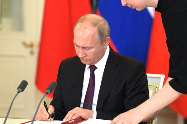 Владимир Путин поручил возродить советский конкурс «А ну-ка, девушки!» | Владимир Путин поручил возродить советский конкурс «А ну-ка, девушки!»