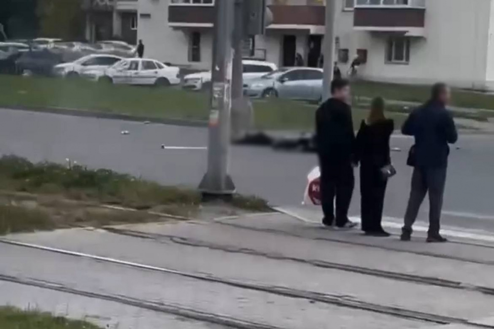 В Нижнем Тагиле произошло смертельное ДТП: погиб водитель мотоцикла | На Урале мотоциклист на высокой скорости влетел в автомобиль