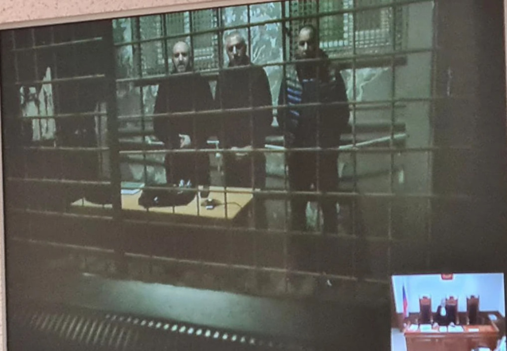 До конца декабря в СИЗО: четверо обвиняемых в заказных убийствах в Екатеринбурге останутся под стражей | Обвиняемых в заказных убийствах в Екатеринбурге оставили в СИЗО