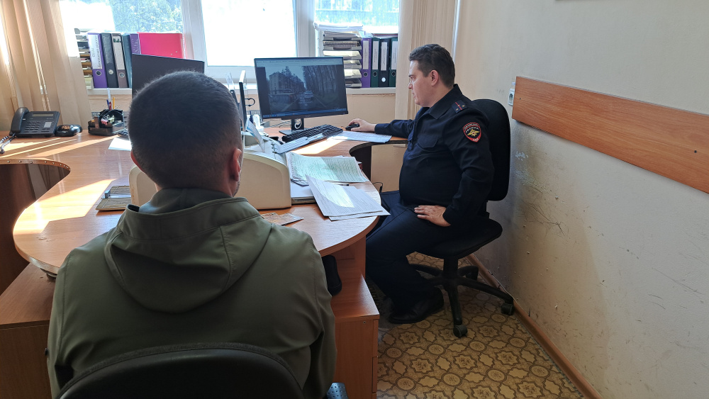 Госавтоинспекция Екатеринбурга привлекла к ответственности водителя за нарушения на дороге | Госавтоинспекция Екатеринбурга привлекла к ответственности водителя за нарушения на дороге