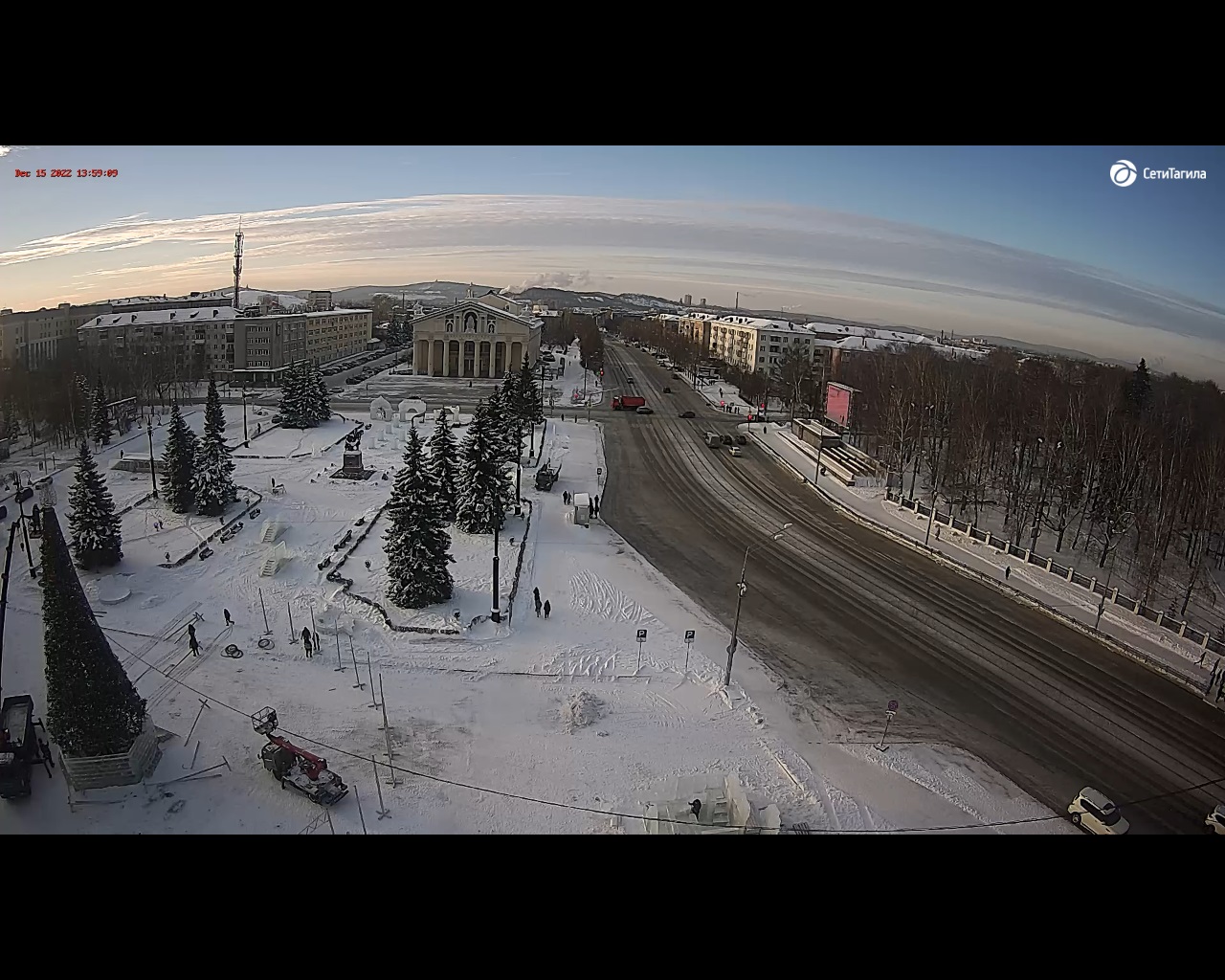 В Нижнем Тагиле установили главную ёлку