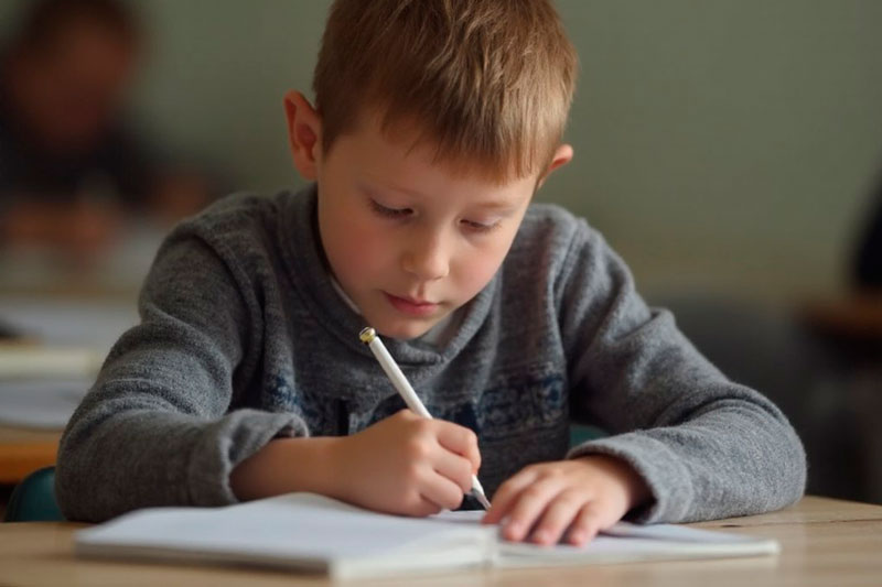 Ремонт кровли в тагильской школе №5 завершат до конца года: ученики вернутся после новогодних каникул | Ремонт кровли в тагильской школе №5 завершат до конца года