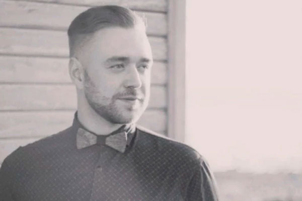 Известный на Урале ведущий и кавээнщик погиб накануне собственной свадьбы. Ему было 30 лет