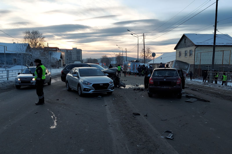 В Нижнем Тагиле в ДТП один человек погиб, двое​ пострадали, в том числе ребенок-пассажир