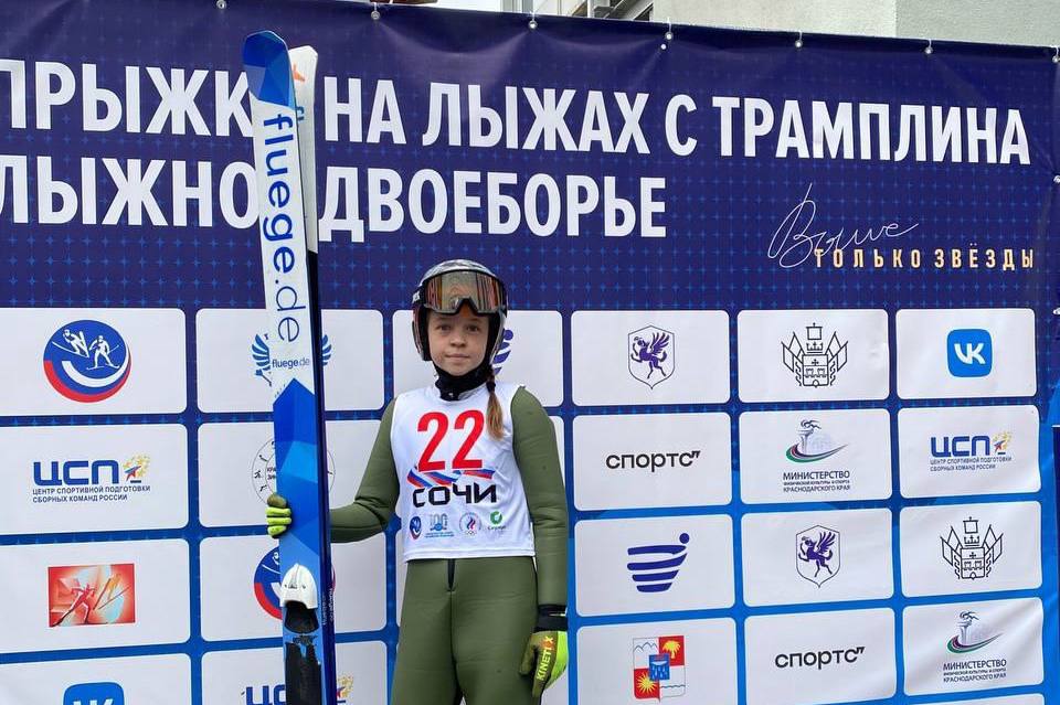 Тагильчанка завоевала бронзовую медаль на Чемпионате России по прыжкам на лыжах с трамплина | Свердловская лыжница заняла третье место на Чемпионате России 
