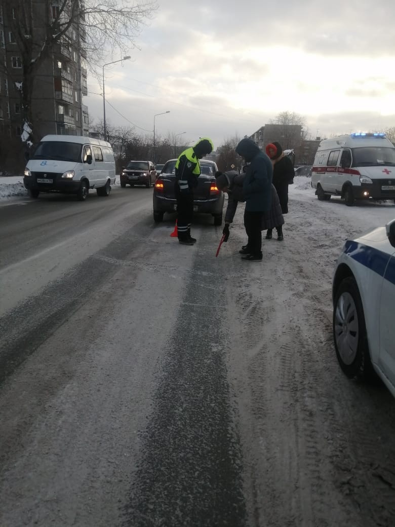 ГИБДД проверит тагильскую школу после травмирования девочки