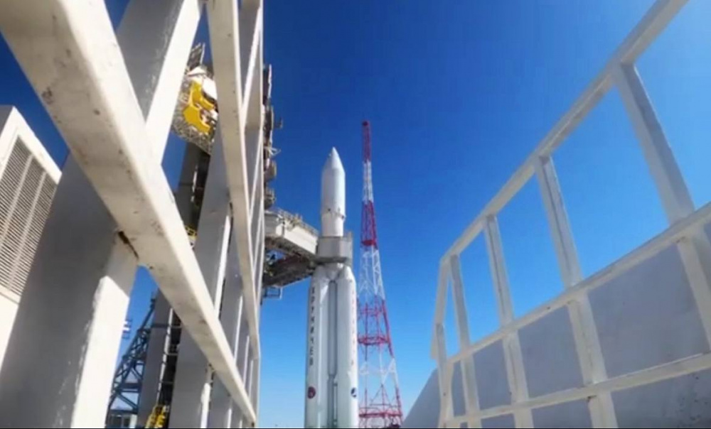 В Нижнем Тагиле глава города поздравил предприятие «Уралкриомаш» с юбилеем | На Урале «Уралкриомаш» отмечает 70-летие