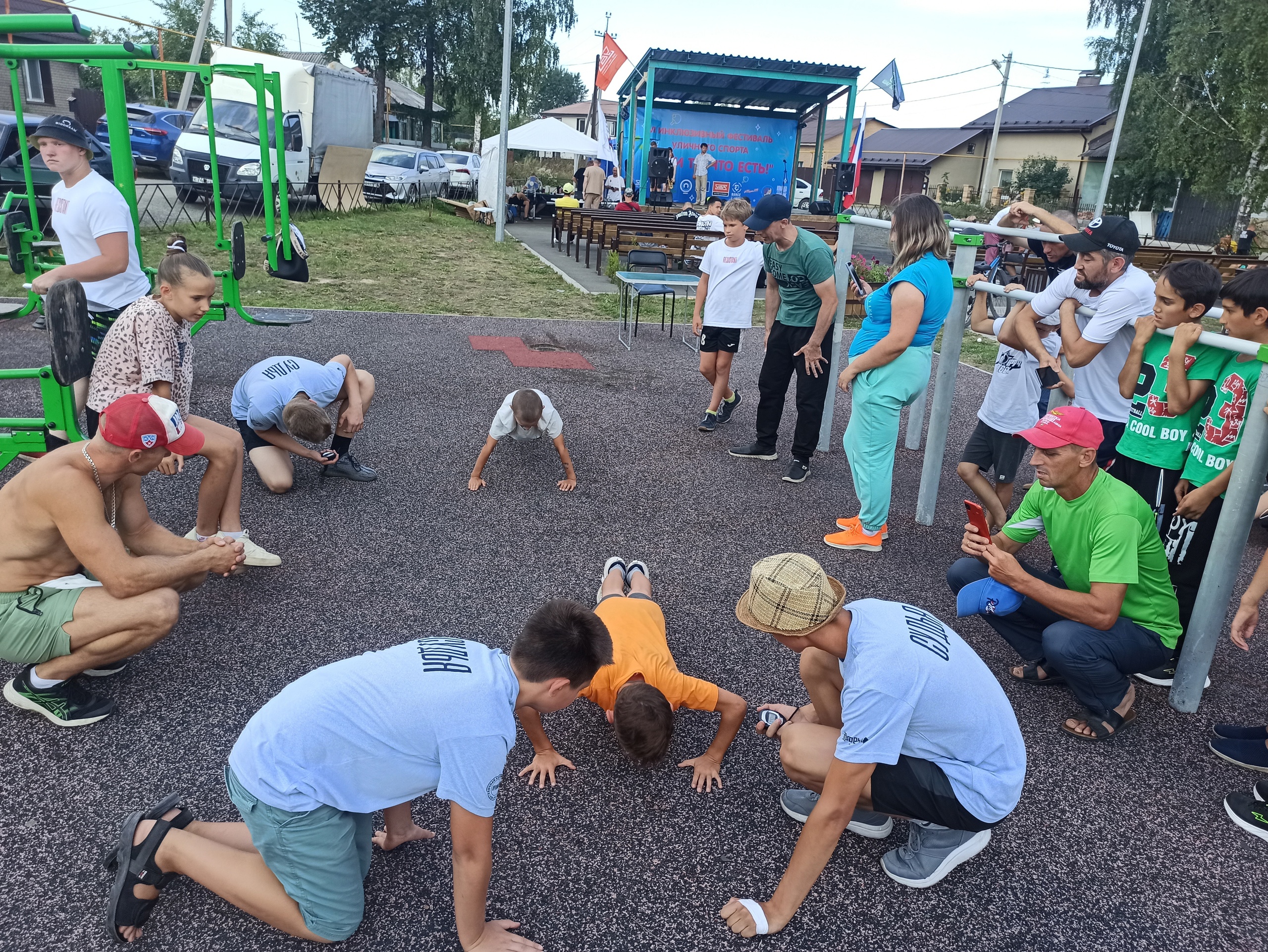 Любительский чемпионат по уличной атлетике прошел в Нижнем Тагиле