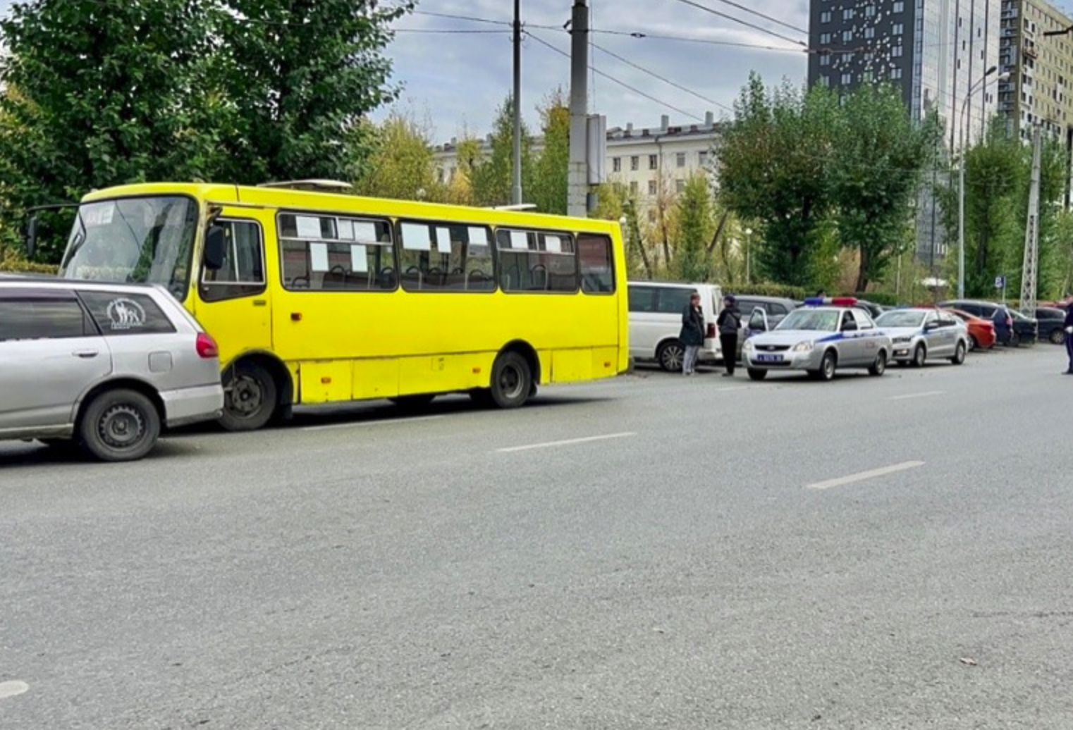 На Урале автоледи на иномарке спровоцировала ДТП с автобусом