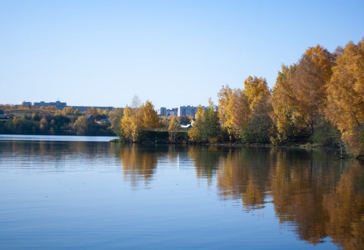 Евгений Куйвашев поздравил уральцев с днем рождения Свердловской области