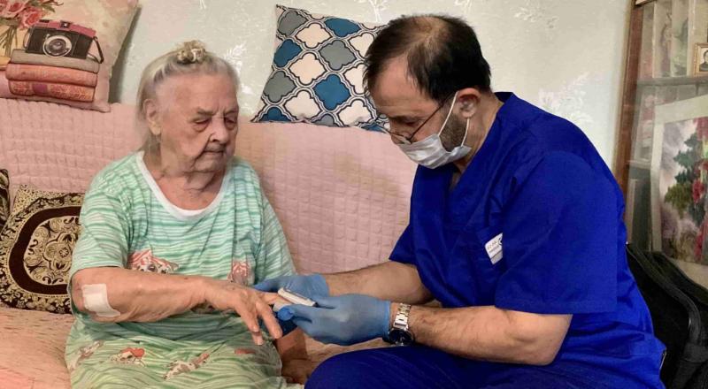 В Нижнем Тагиле медики обследовали ветеранов ВОВ на дому: всего планируется осмотреть около 130 пациентов | Медики Нижнего Тагила провели диспансеризацию ветеранов на дому  