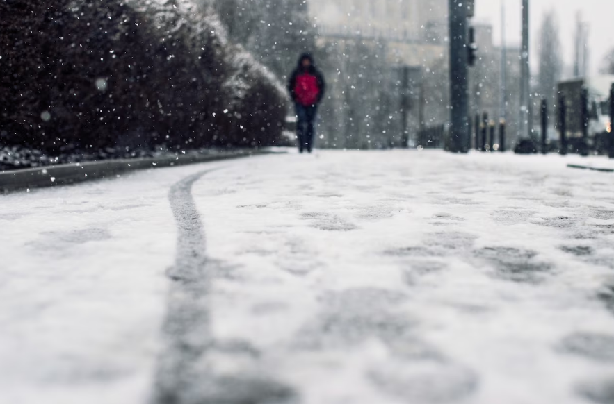 Из-за гололеда в Нижнем Тагиле за три дня травмировались более 380 человек