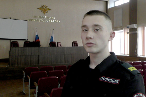 В Нижнем Тагиле сотрудник полиции убедил пенсионерку прекратить общение с мошенниками и сохранить денежные средства