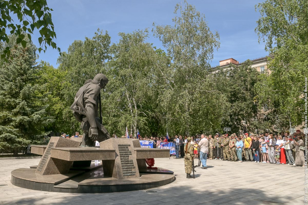 В Нижнем Тагиле прошло специальное мероприятие возле памятника «Брод в неизвестность» | На Урале отметили День ветеранов боевых действий В Нижнем Тагиле прошло специальное мероприятие возле памятника «Брод в неизвестность» | На Урале отметили День ветеранов боевых действий