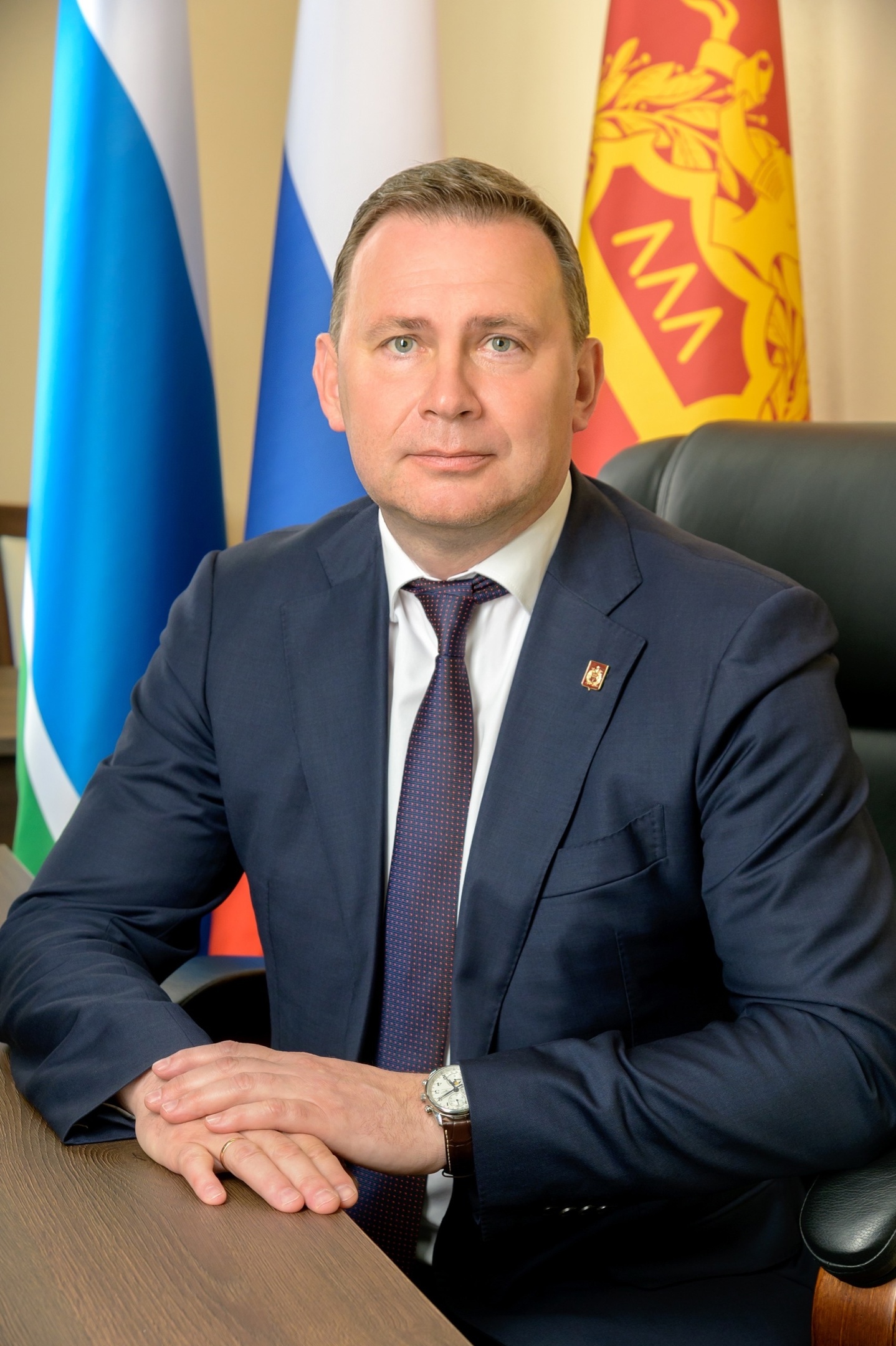 Тагильский глава поздравил десантников праздником