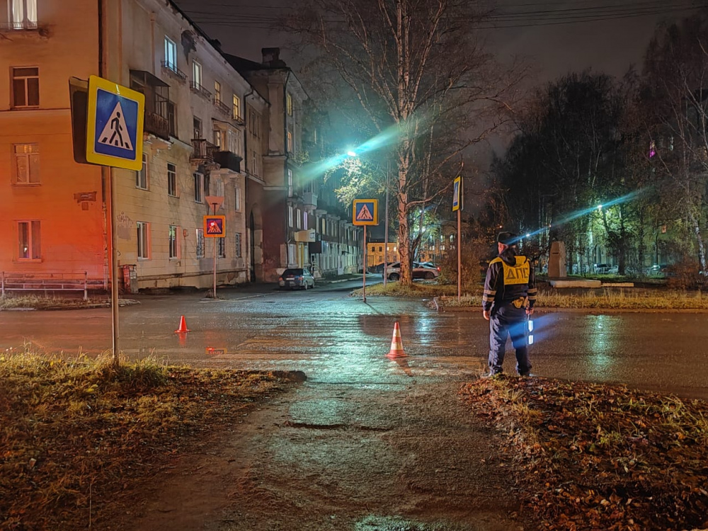 Сотрудники ГИБДД нашли тагильчанина, сбившего женщину на нерегулируемом пешеходном переходе | На Урале установили водителя, который скрылся с места ДТП