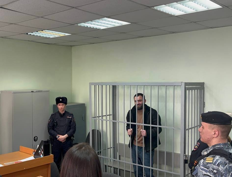 «Смотрящего» за Свердловской областью обвинили в занятии высшего положения преступной иерархии | В отношении «смотрящего» за Свердловской областью утвердили обвинение по уголовному делу «Смотрящего» за Свердловской областью обвинили в занятии высшего положения преступной иерархии | В отношении «смотрящего» за Свердловской областью утвердили обвинение по уголовному делу