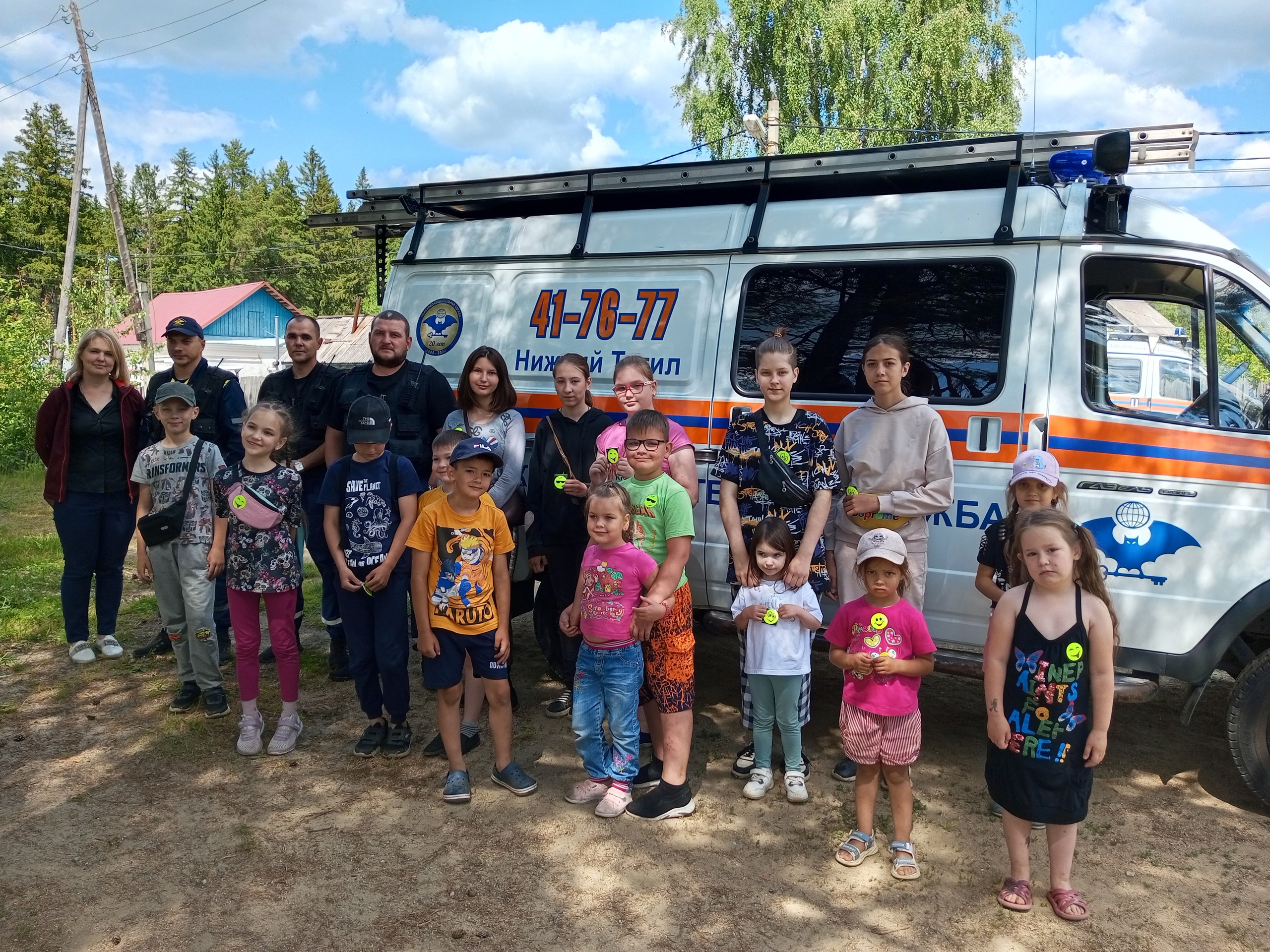 Детвора из ТОС "Нижняя Черемшанка" получила уроки безопасности Детвора из ТОС "Нижняя Черемшанка" получила уроки безопасности