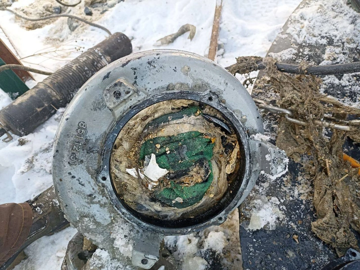 В Екатеринбурге двор новостройки затопило канализационными стоками из-за того, что в трубу смыли...