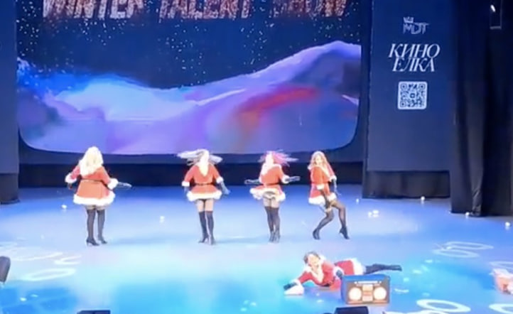 Откровенное танцевальное шоу MDT в Нижнем Тагиле вызвало травлю участниц коллектива | Участницы танцевального коллектива пожаловались на травлю после скандального выступления в Нижнем Тагиле Откровенное танцевальное шоу MDT в Нижнем Тагиле вызвало травлю участниц коллектива | Участницы танцевального коллектива пожаловались на травлю после скандального выступления в Нижнем Тагиле