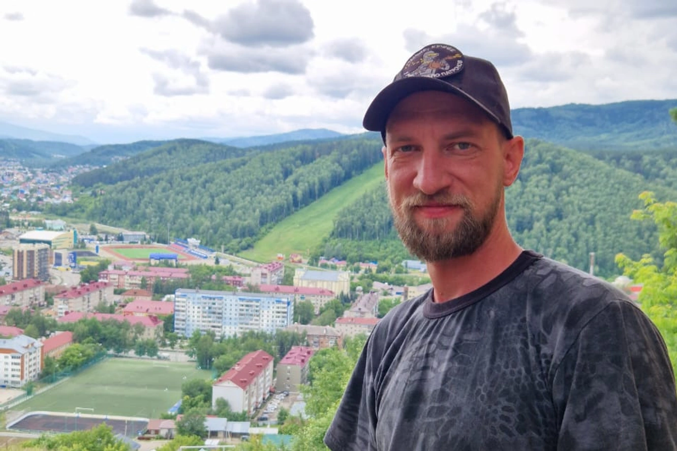 Учитель физкультуры спас 11-летнюю девочку от избиения и рассказал свою мотивацию