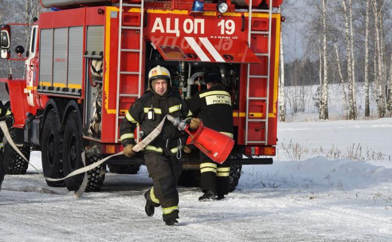 На Урале более 40 сотрудников экстренных служб отработали действия при спасении людей | Свердловские сотрудники экстренных служб провели тренировку по спасению людей На Урале более 40 сотрудников экстренных служб отработали действия при спасении людей | Свердловские сотрудники экстренных служб провели тренировку по спасению людей