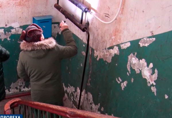 У двухэтажного дома в Нижнем Тагиле лопнула несущая стена