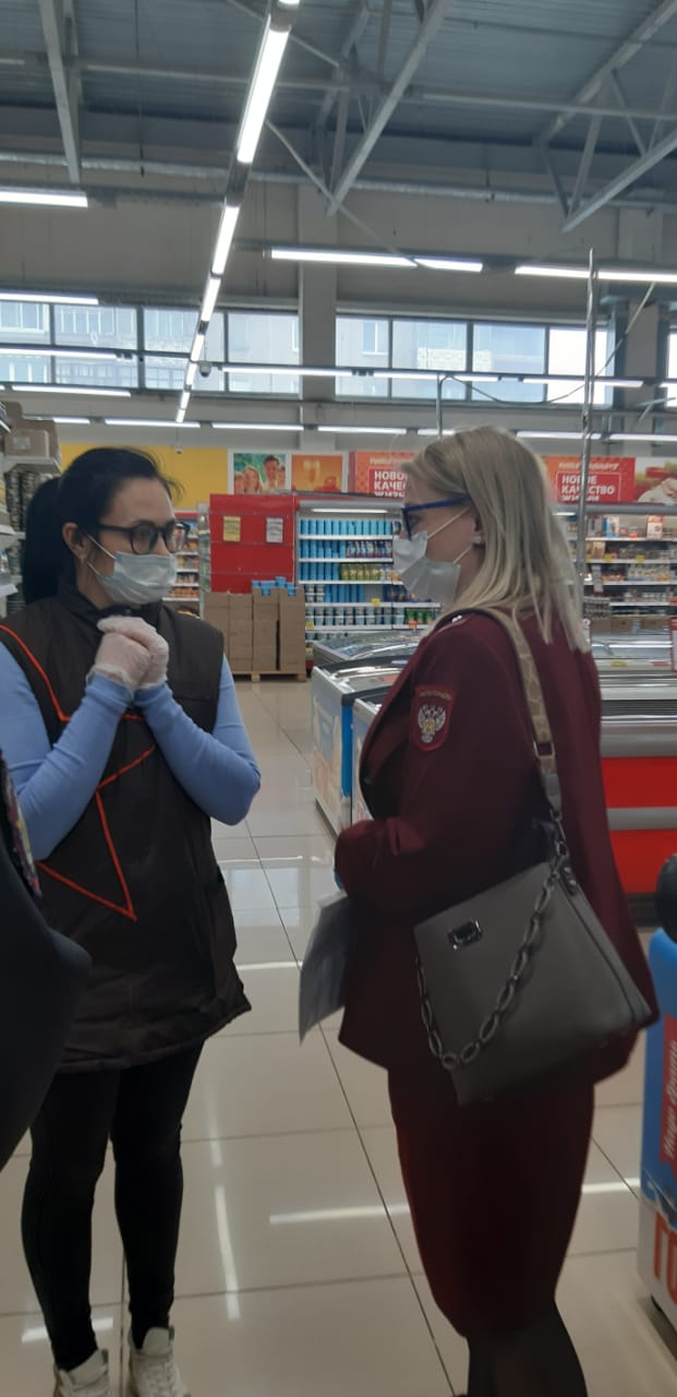 Нижнетагильский отдел Управления Роспотребнадзора проверил соблюдение противоэпидемических мероприятий в «Мегамарте»