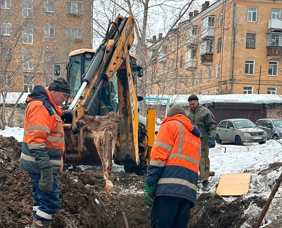 Тагильские сотрудники «Водоканала» выполнили 151 заявку за прошедшую неделю | В Нижнем Тагиле сотрудники «Водоканала» отремонтировали 14 водоразборных колонок