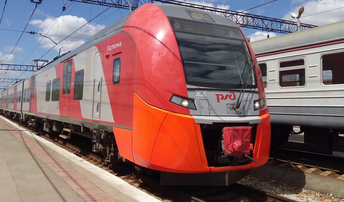 26-летний студент одного из крупнейших ВУЗов Екатеринбурга путешествовал на крыше Ласточки