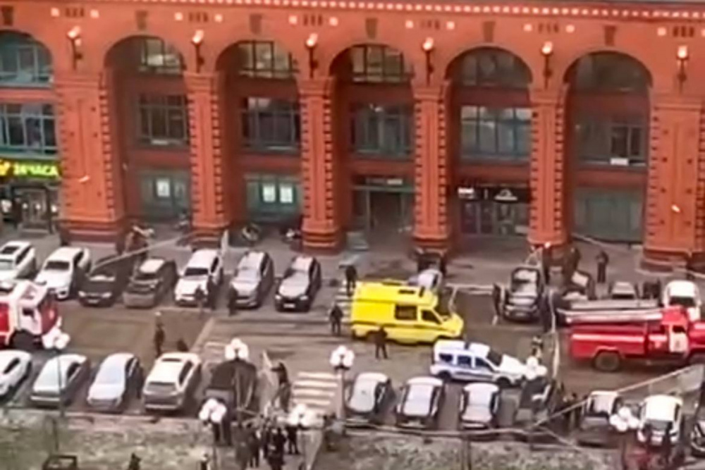 В московском ЖК произошел взрыв: есть погибший и пострадавшие в тяжелом состоянии | В Москве в подъезде элитного жилого комплекса произошел взрыв