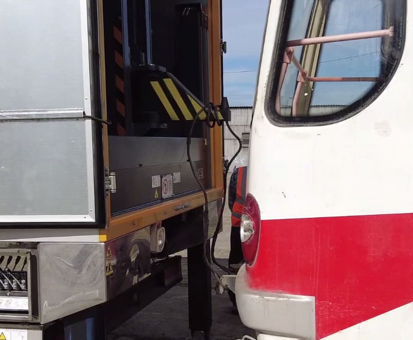 Пару раз подводили: в Нижнем Тагиле на смену старым КАМАЗам пришли новые — они будут поднимать трамваи | В Нижнем Тагиле «Тагильский трамвай» получил новую автомастерскую на базе КАМАЗа Пару раз подводили: в Нижнем Тагиле на смену старым КАМАЗам пришли новые — они будут поднимать трамваи | В Нижнем Тагиле «Тагильский трамвай» получил новую автомастерскую на базе КАМАЗа