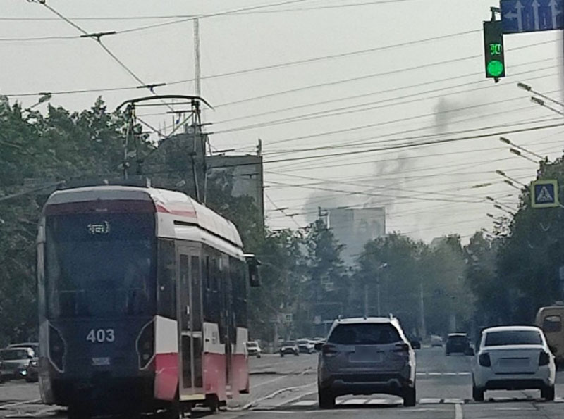 Химический смог и рыжее небо: тагильчане жалуются на загрязнение воздуха | В Нижнем Тагиле зафиксированы массовые жалобы на выбросы и неприятный запах