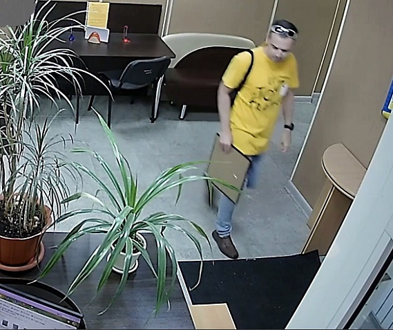 Скандальная кража портрета президента России на Урале