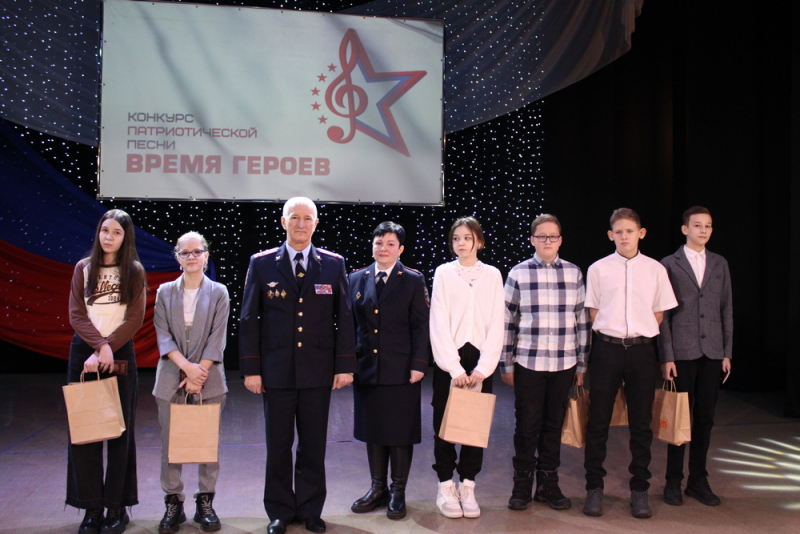 Юным тагильчанам вручили паспорта граждан Российской Федерации