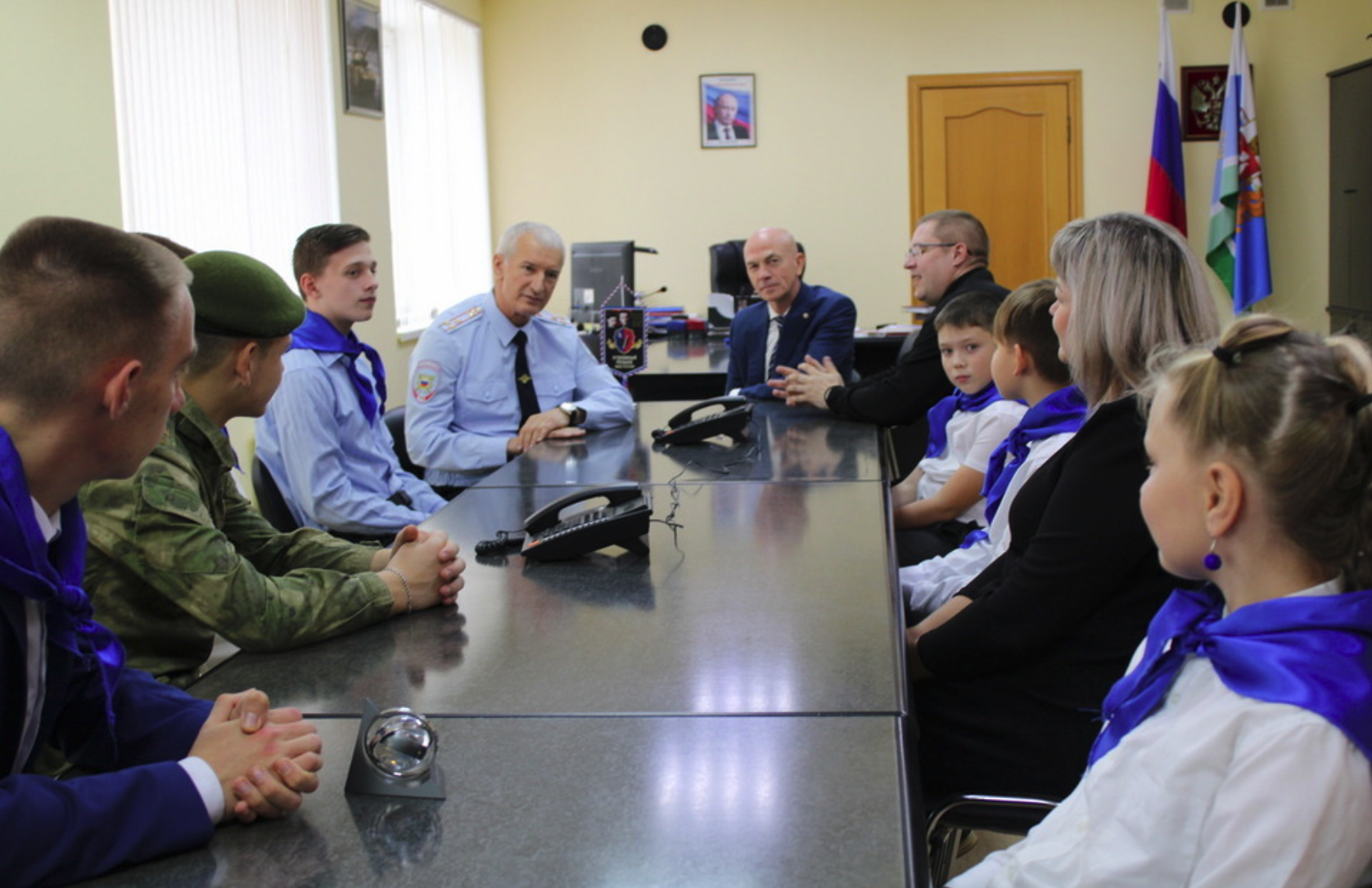 Волонтеры отряда «Рубеж» встретились с начальником МУ МВД России «Нижнетагильское» 