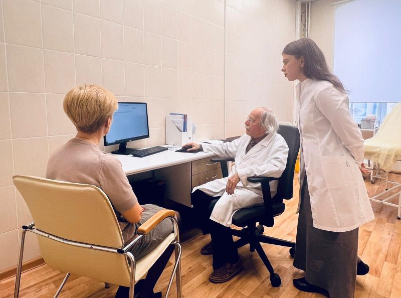 В Свердловской области хирурги и дерматовенерологи спасли пациентку с редкой патологией | Врачи спасли 49-летнюю свердловчанку с редким заболеванием В Свердловской области хирурги и дерматовенерологи спасли пациентку с редкой патологией | Врачи спасли 49-летнюю свердловчанку с редким заболеванием