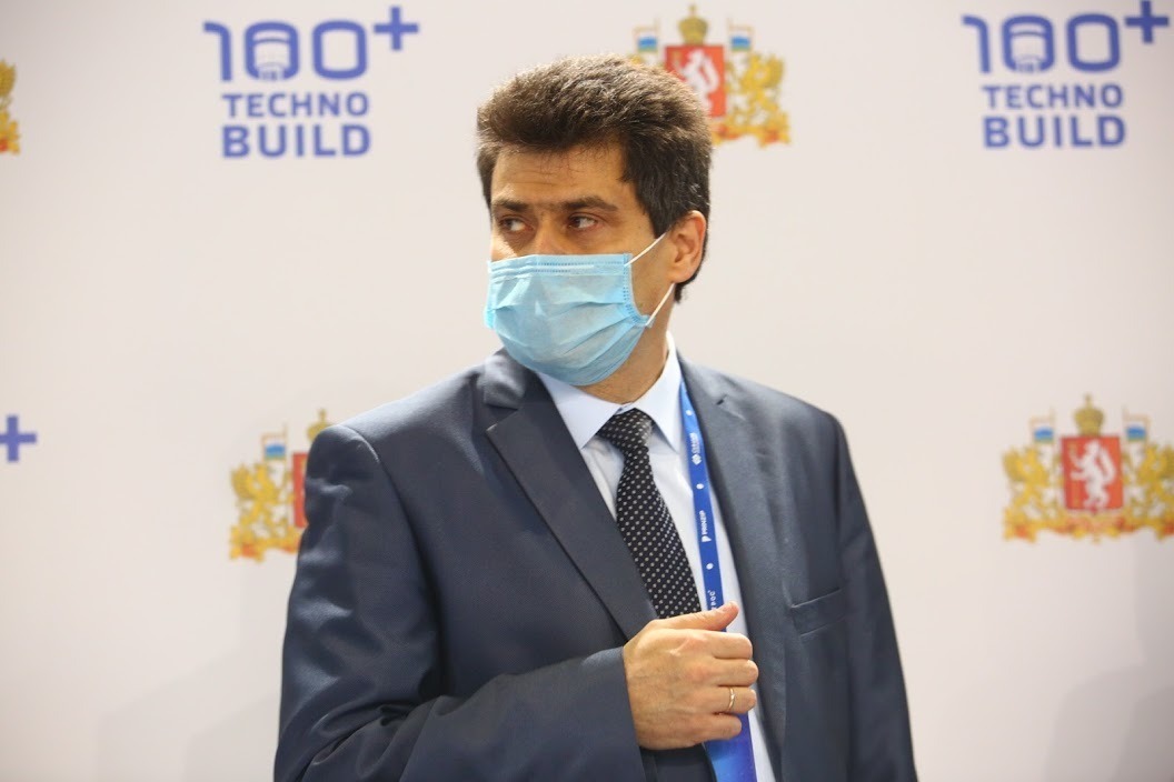 «Это благо». Вице-губернатор рассказал о планах властей по реновации, которая начнется с Екатеринбурга, Нижнего Тагила и Каменска-Уральского