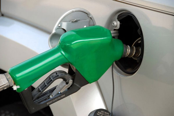 «Запасаемся бензином?» В Свердловской области опровергли слухи о перебоях с топливом | В Свердловской области опровергли фейки о «резервировании топлива» на АЗС