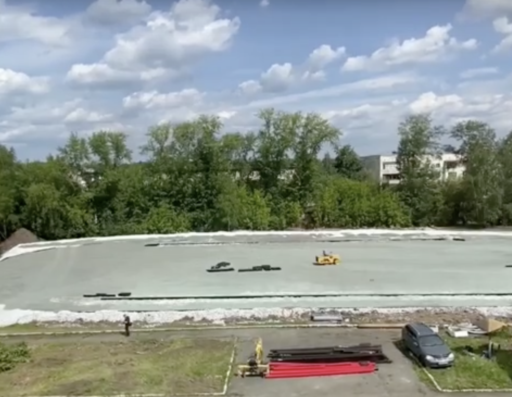 К 1 сентября у школы № 10 должен появиться современный стадион